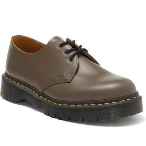 NWOT Dr. Martens Khaki 1461 Bex Oxfords Size 9